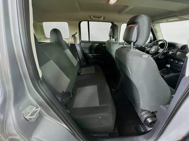 Used 2017 Jeep Patriot Latitude image 27