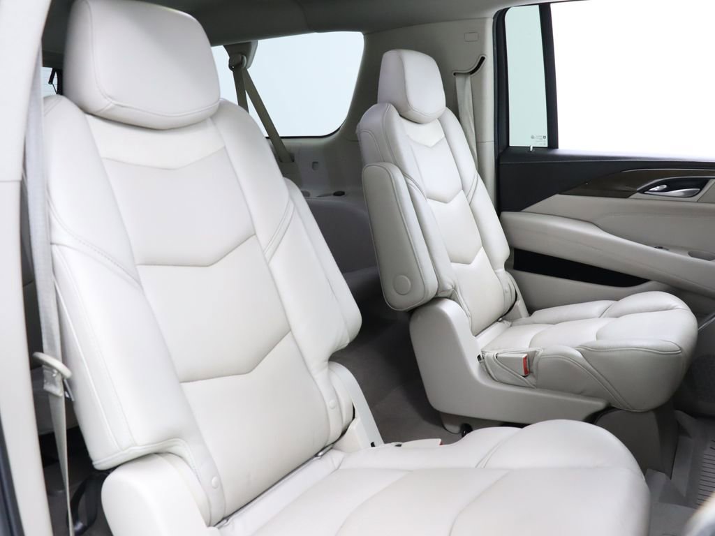 Used 2020 Cadillac Escalade ESV Luxury image 33