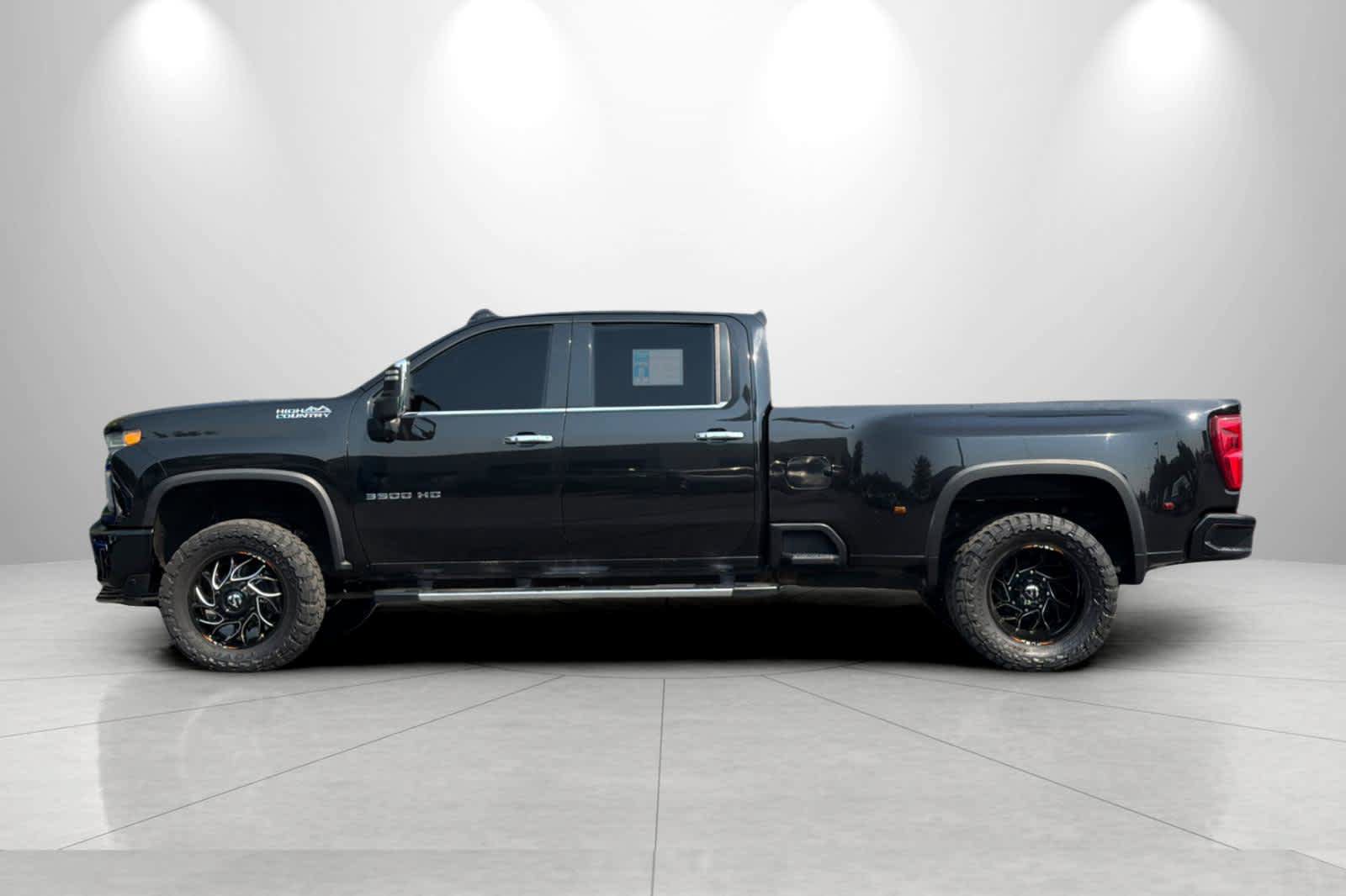 Used 2021 Chevrolet Silverado 3500 High Country w/ Safety Package II AWD/4WD image 5