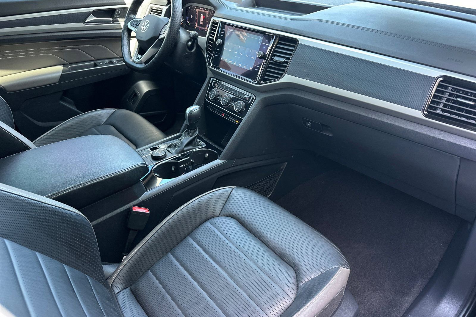 Used 2022 Volkswagen Atlas SEL Premium AWD/4WD image 15