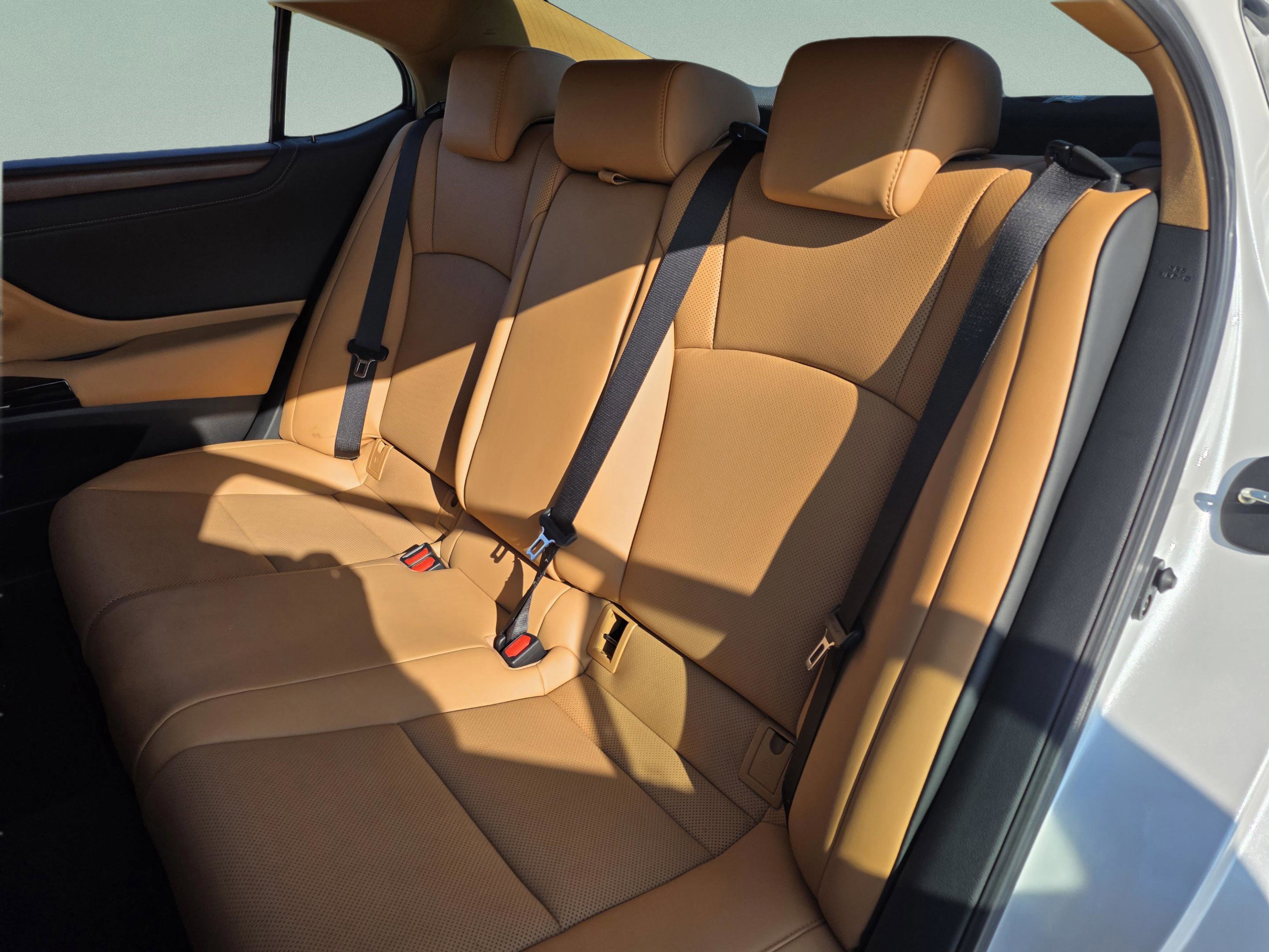 Used 2025 Lexus ES 350 w/ Premium Package image 22