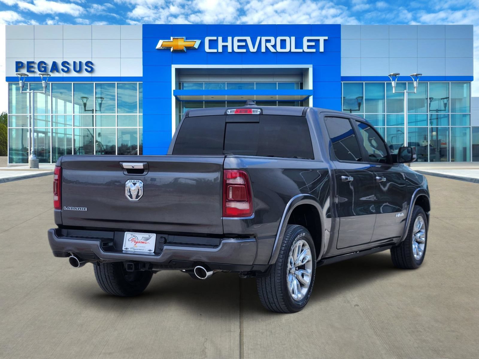 Used 2021 RAM 1500 Laramie w/ Laramie Southwest Edition RWD image 5