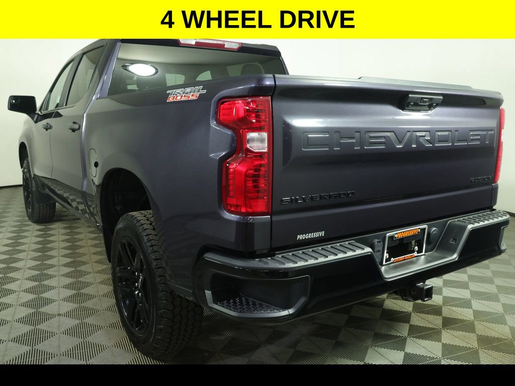 Used 2022 Chevrolet Silverado 1500 Custom Trail Boss w/ LPO, Dark Essentials Package image 4