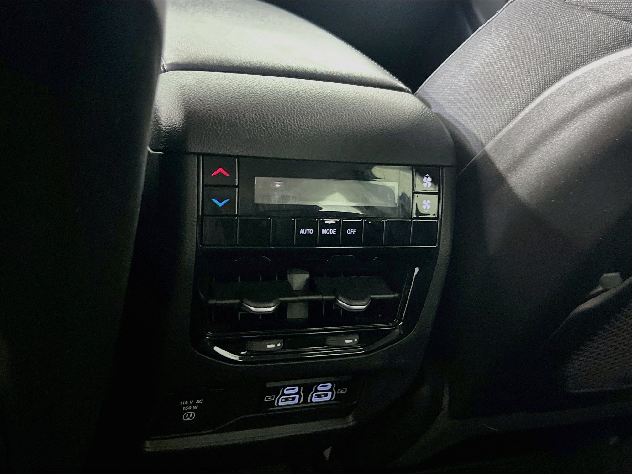 Used 2023 Jeep Grand Cherokee L Laredo w/ Luxury Tech Group I AWD/4WD image 24