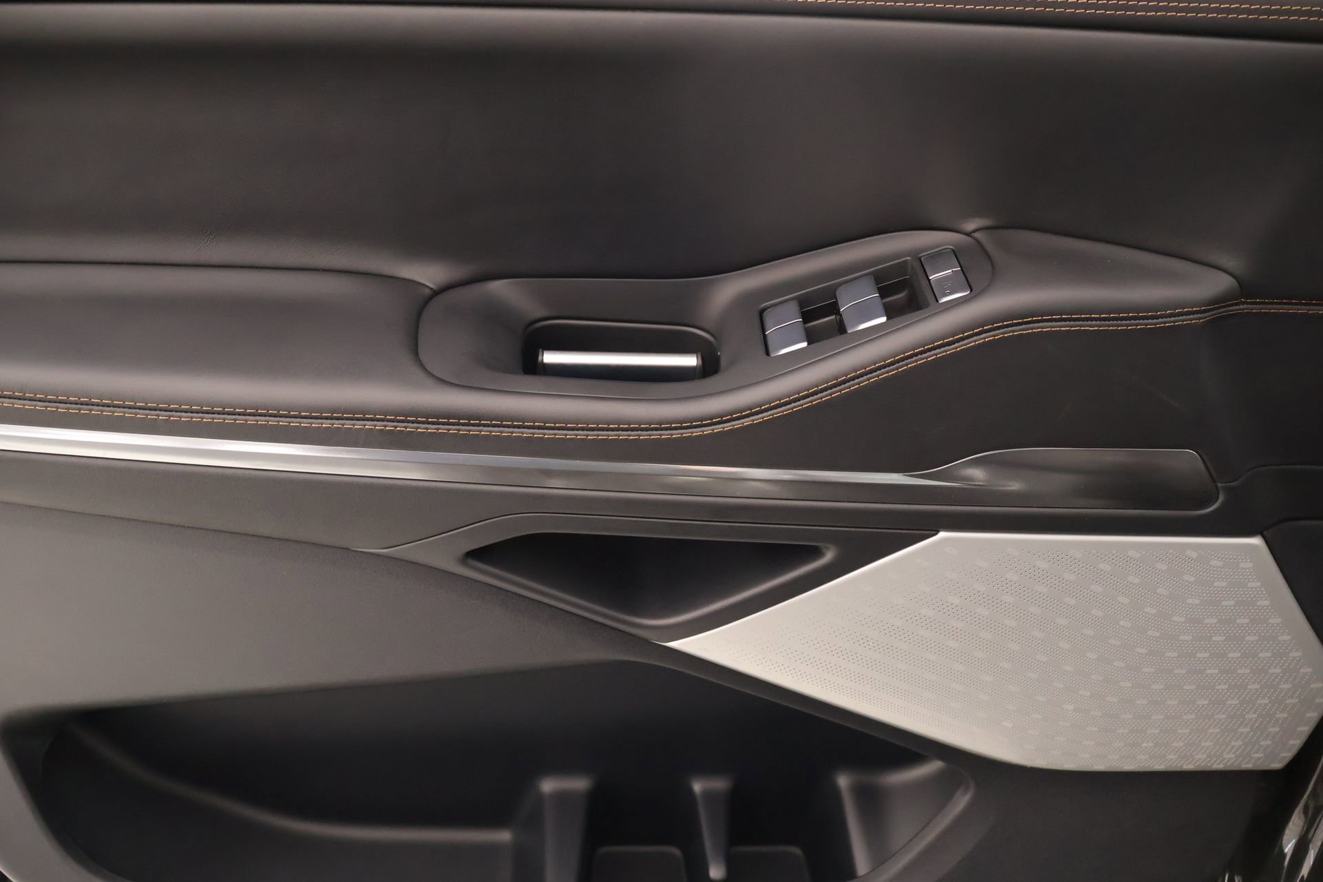 New 2026 Lincoln Navigator L Black Label AWD/4WD image 17