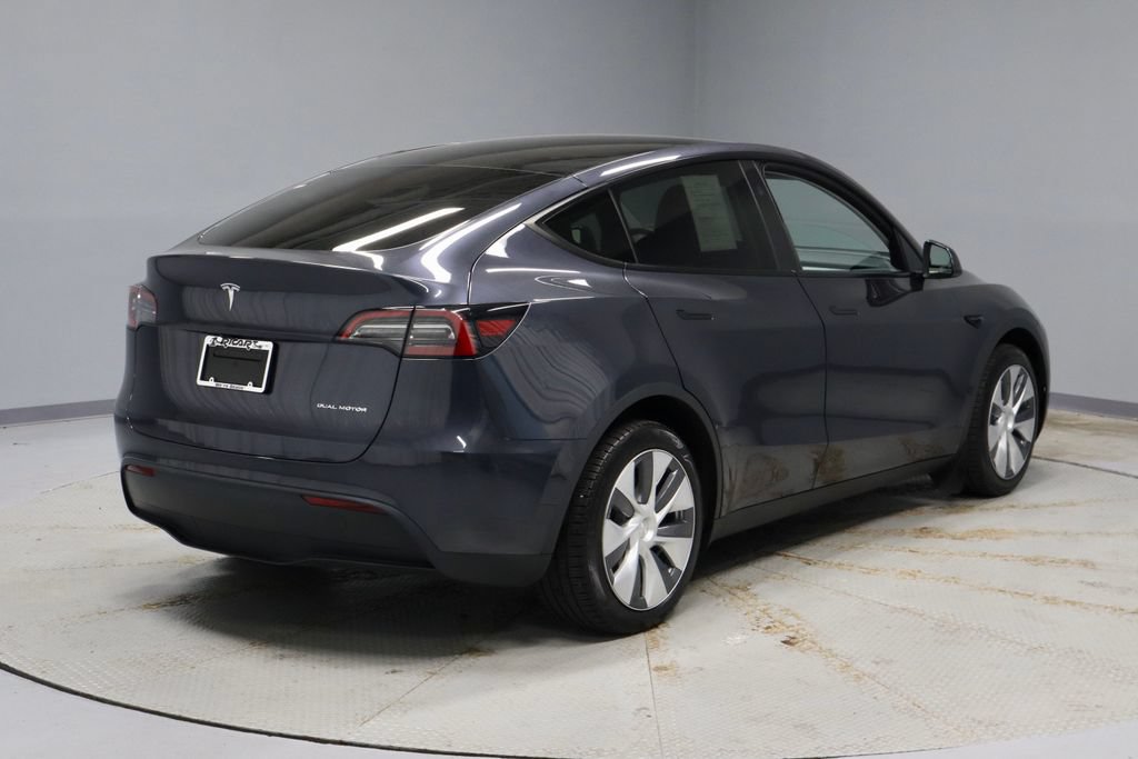 Used 2024 Tesla Model Y Long Range AWD/4WD image 13
