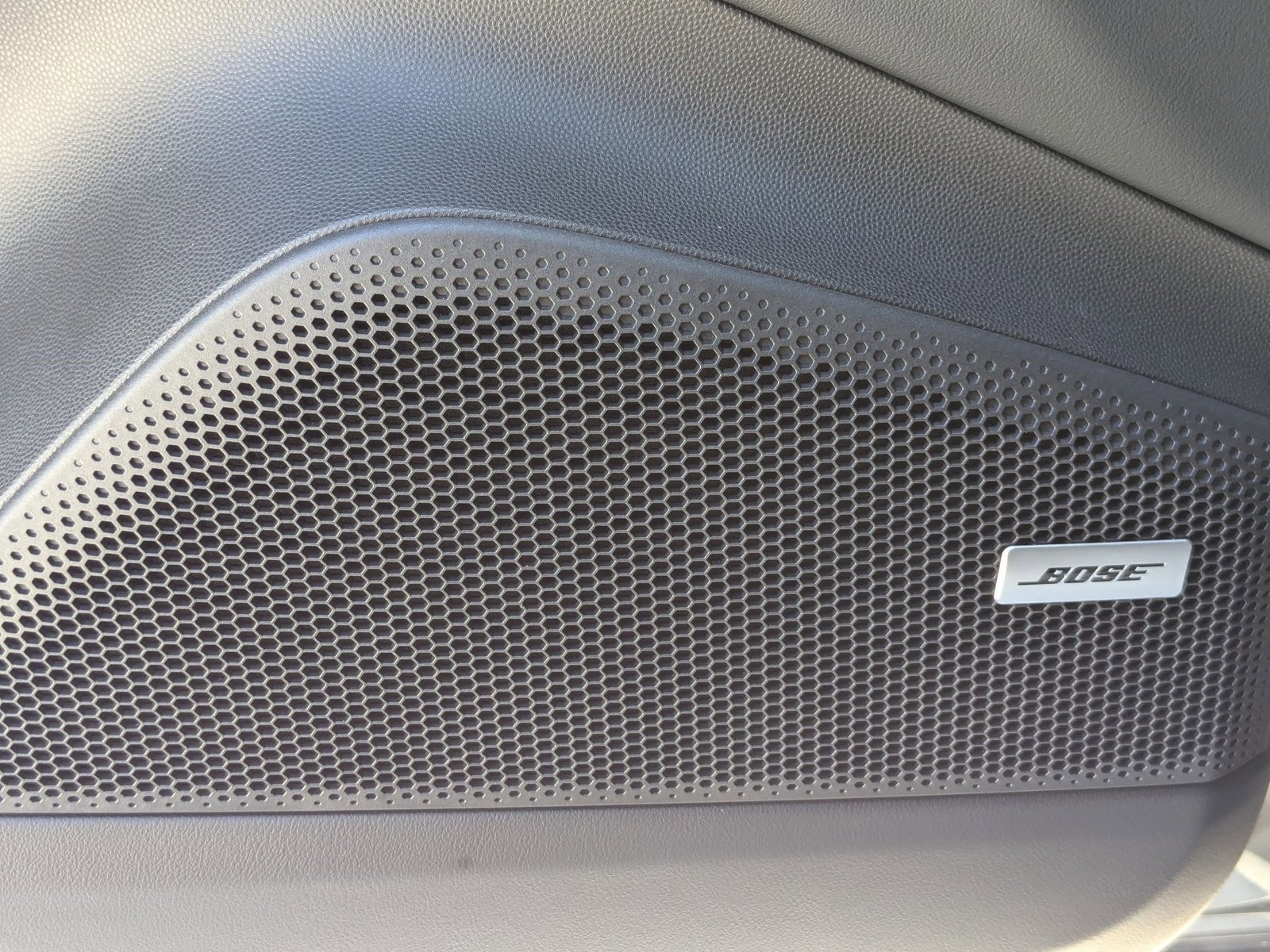 New 2025 Porsche Macan 4S Electric image 14