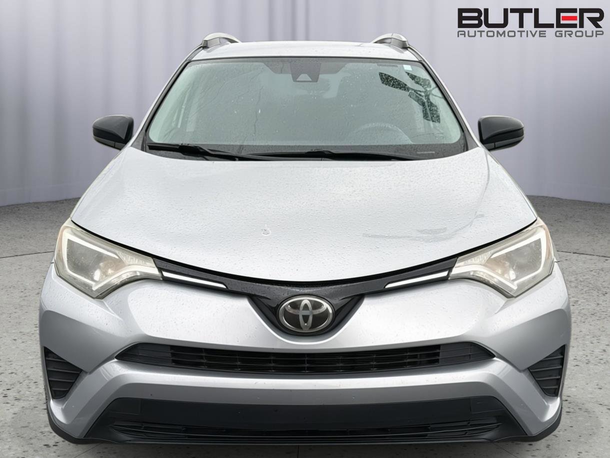 Used 2017 Toyota RAV4 LE FWD image 9