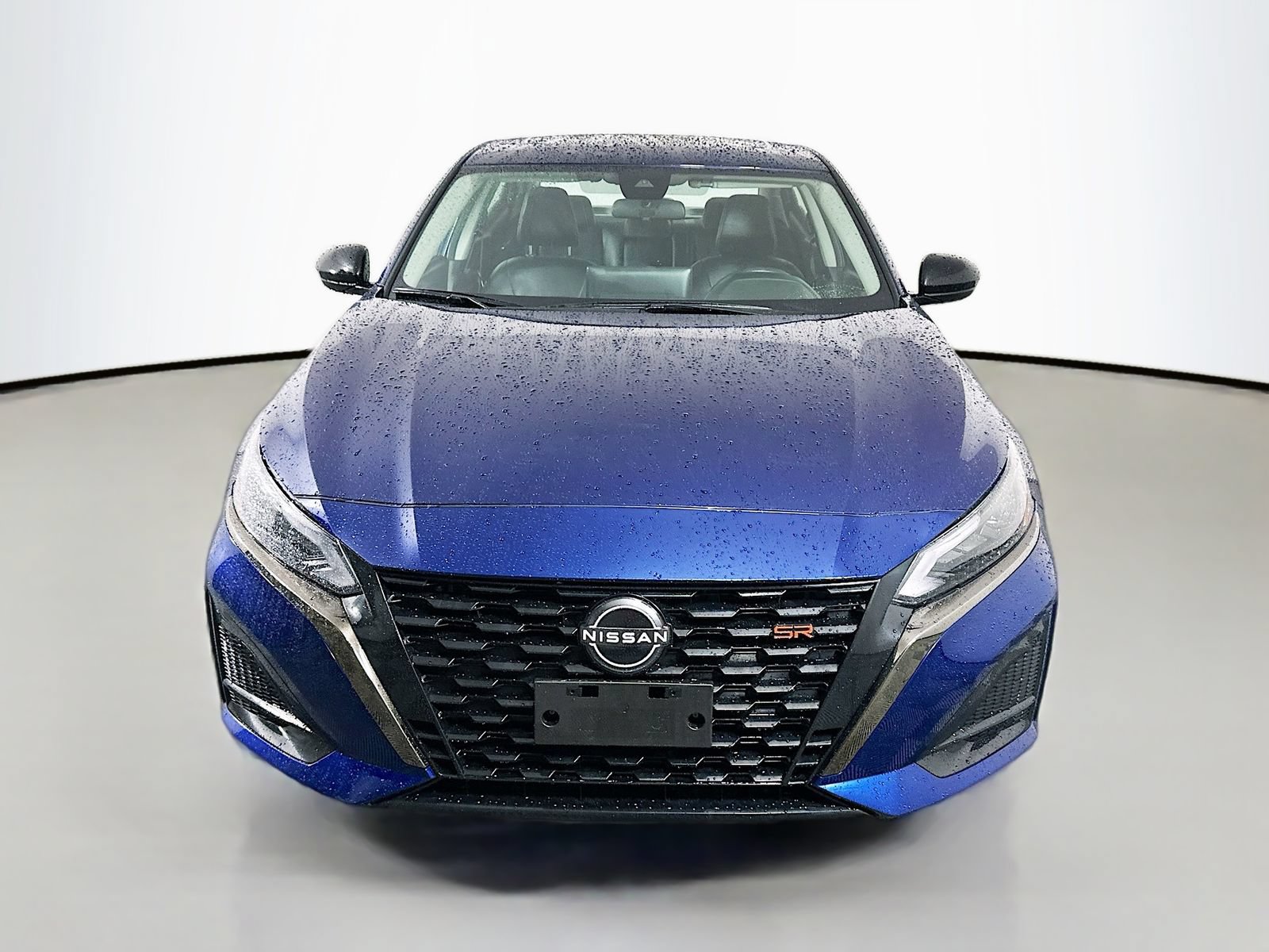 Used 2023 Nissan Altima 2.5 SR w/ SR Premium Package FWD image 2