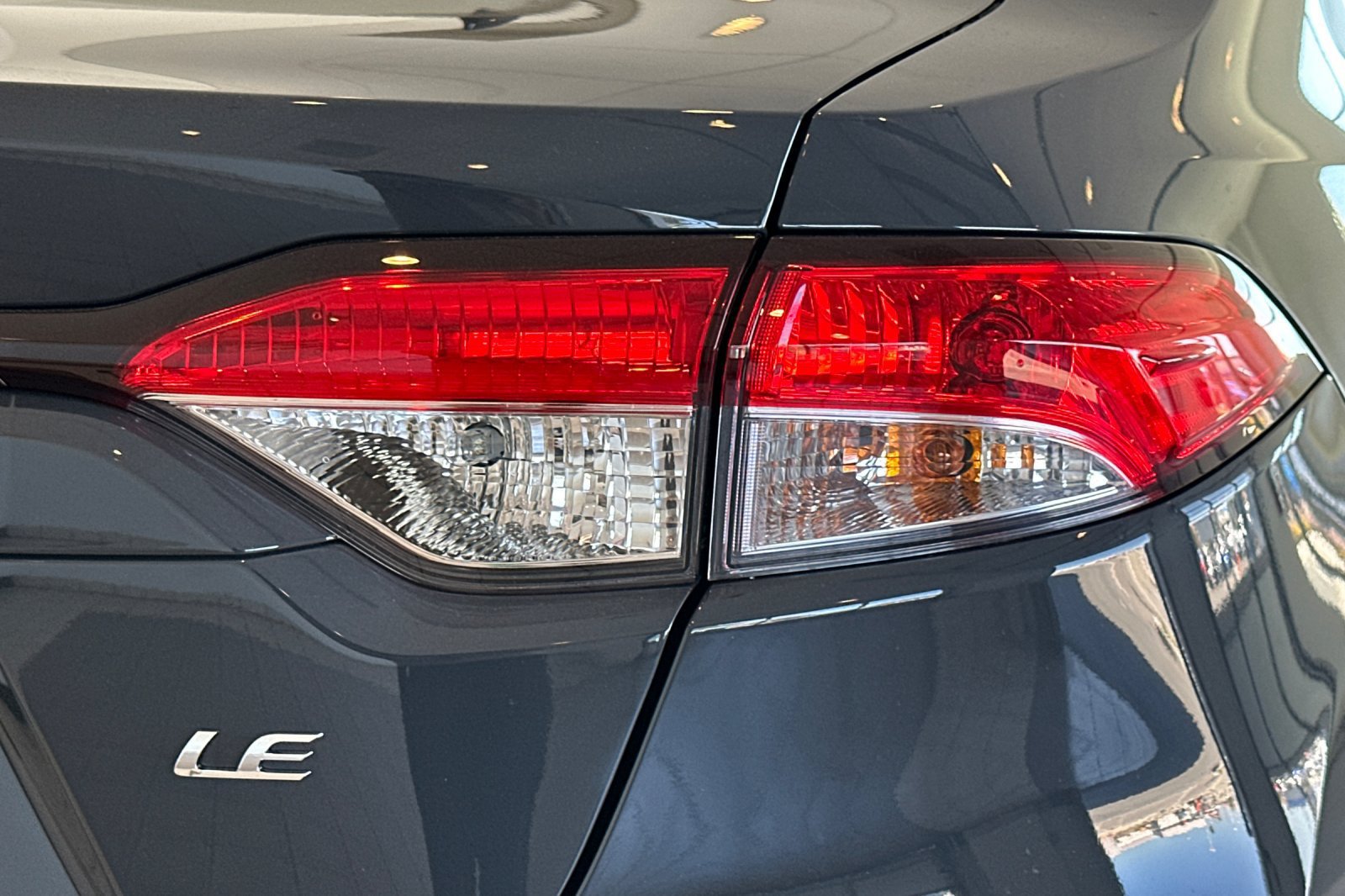 New 2027 Toyota Corolla LE w/ LE Premium Package FWD image 31