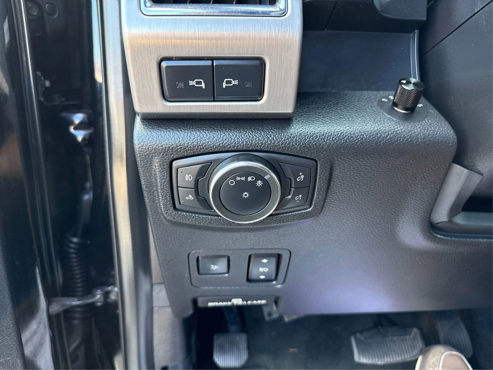 Used 2017 Ford F250 Platinum w/ Platinum Ultimate Package AWD/4WD image 17