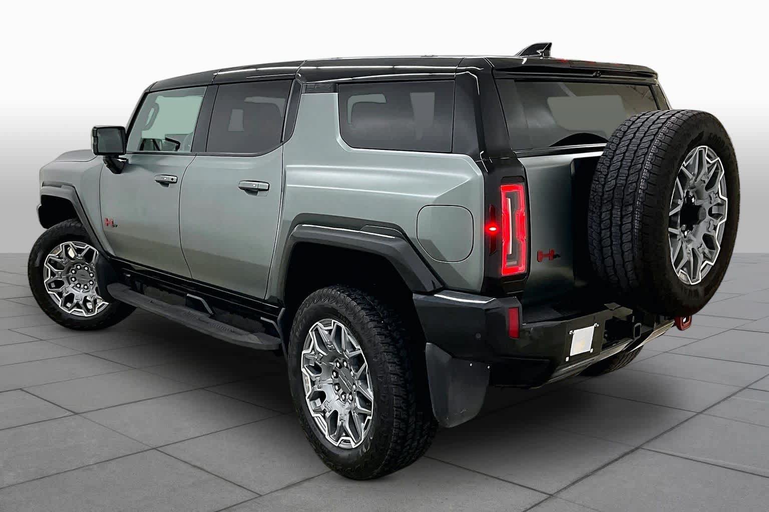 Used 2024 GMC Hummer EV 3X w/ LPO, Illumination Package AWD/4WD image 11