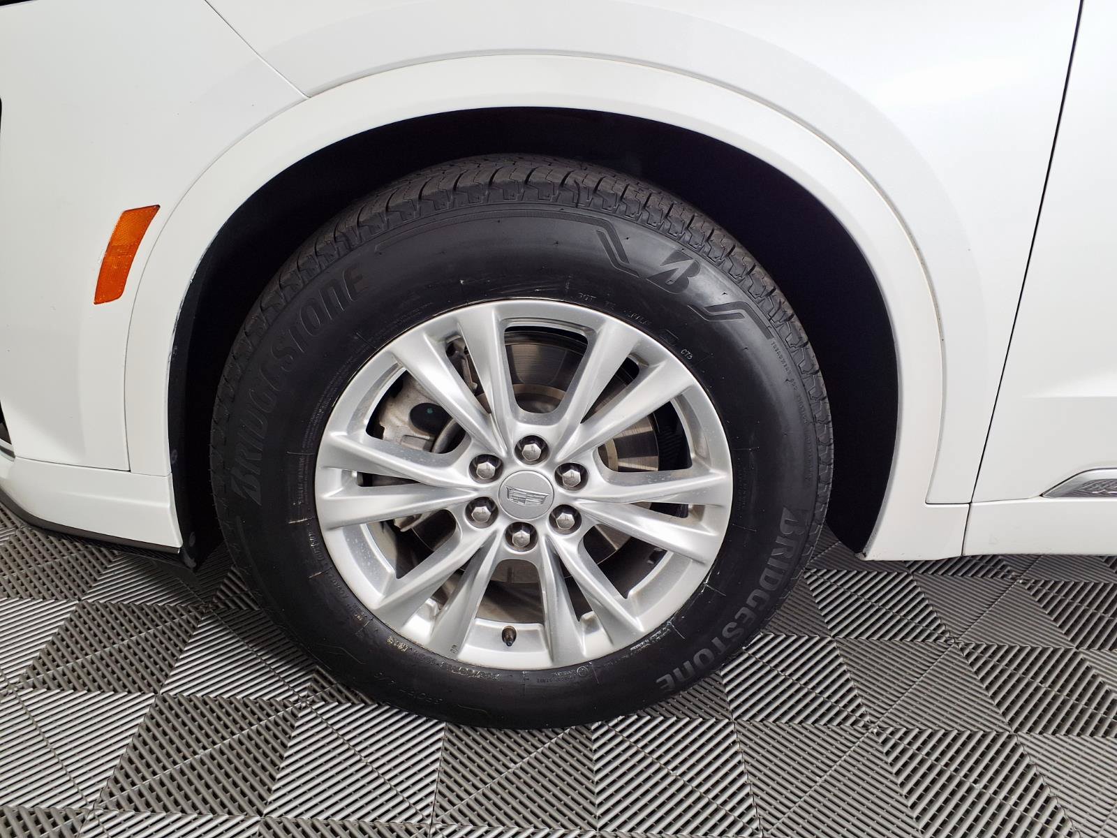 Certified 2024 Cadillac XT6 Luxury FWD image 7