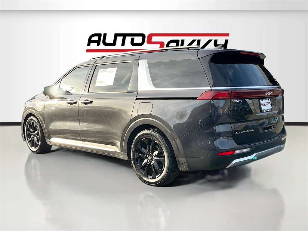 Used 2022 Kia Carnival SX Prestige image 5
