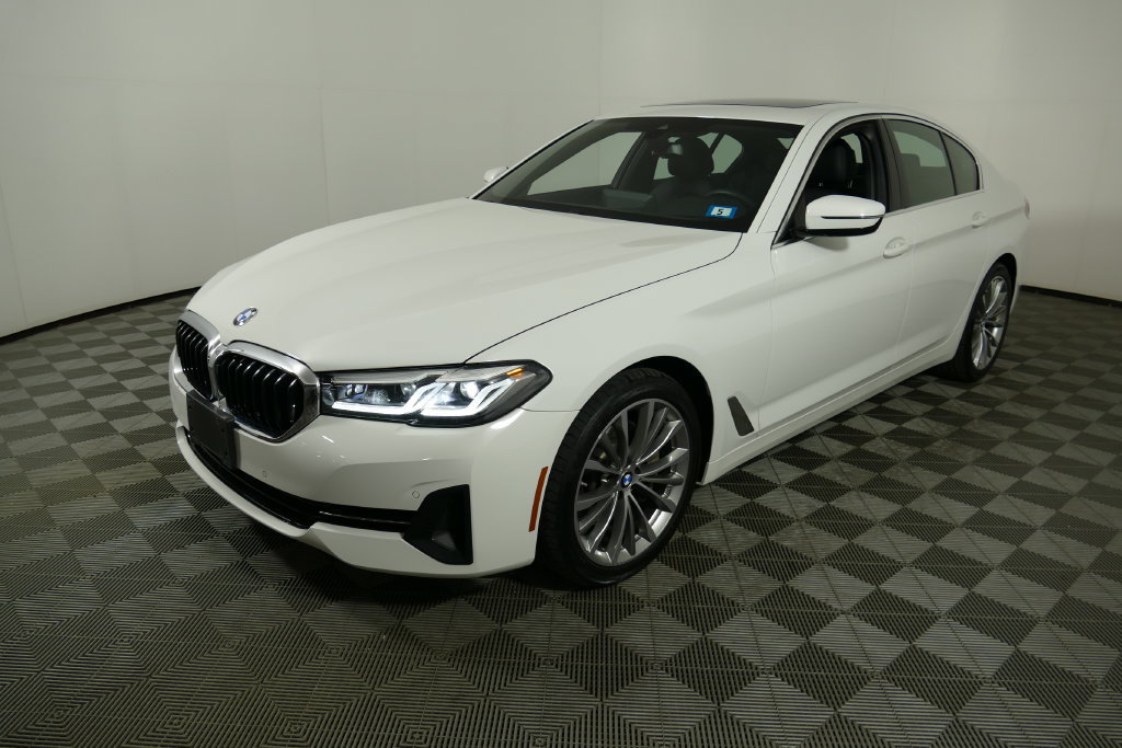 Used 2023 BMW 530i xDrive w/ Premium Package AWD/4WD image 7