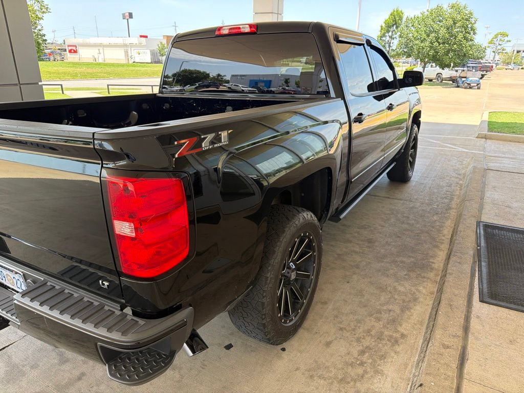 Used 2018 Chevrolet Silverado 1500 LT w/ All Star Edition AWD/4WD image 3
