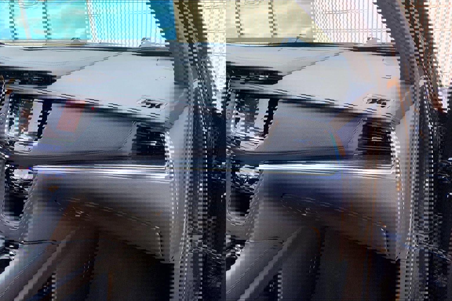 Certified 2025 Cadillac XT5 Premium Luxury image 16