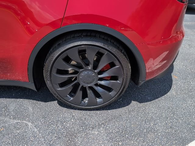 Used 2023 Tesla Model Y Performance AWD/4WD image 8
