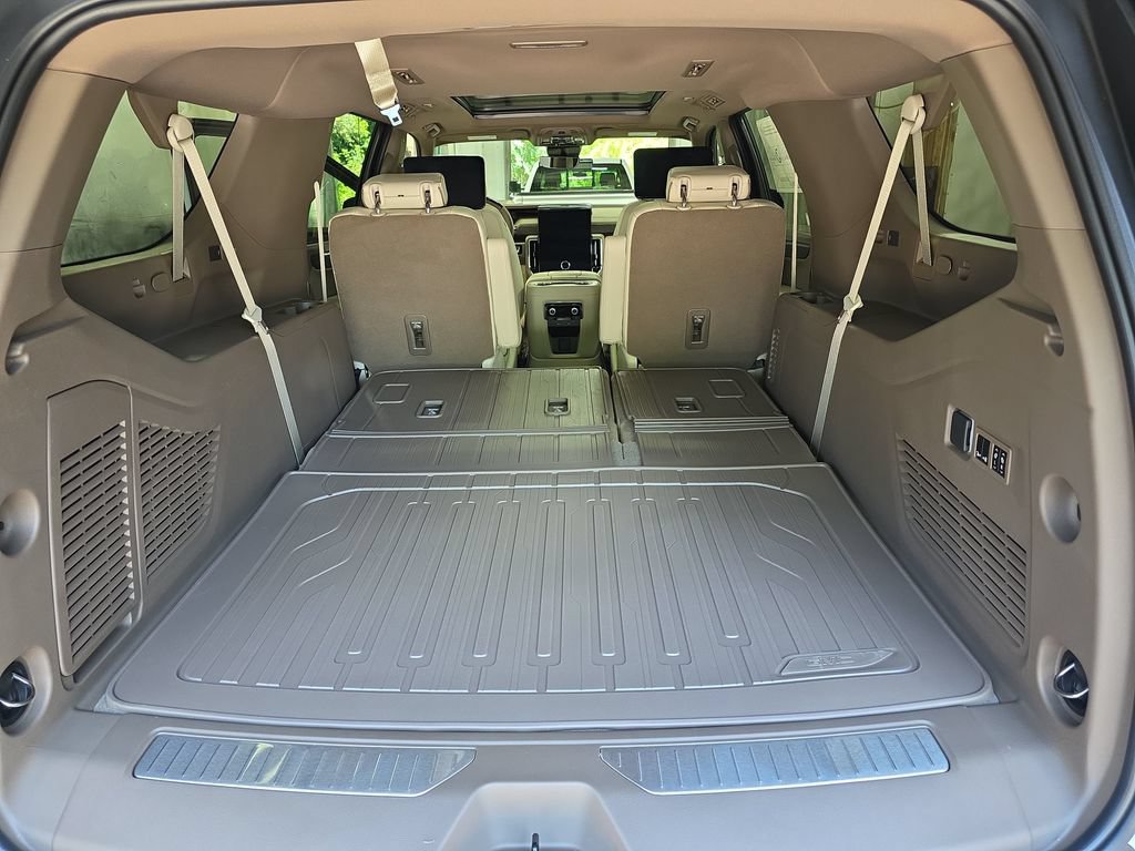 New 2026 GMC Yukon XL Denali w/ Advanced Technology Package AWD/4WD image 14