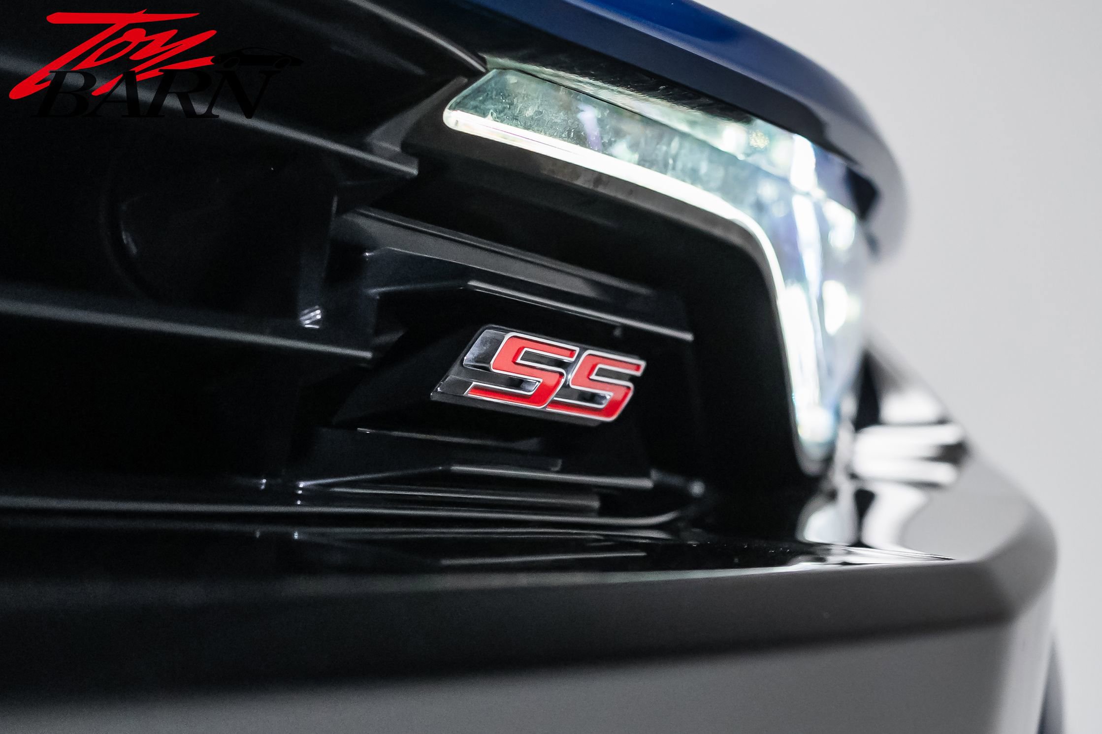 Used 2019 Chevrolet Camaro SS RWD image 10