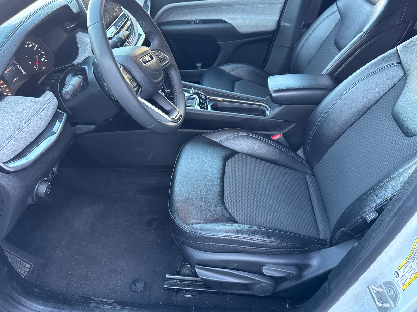 Used 2024 Jeep Compass Latitude AWD/4WD image 9