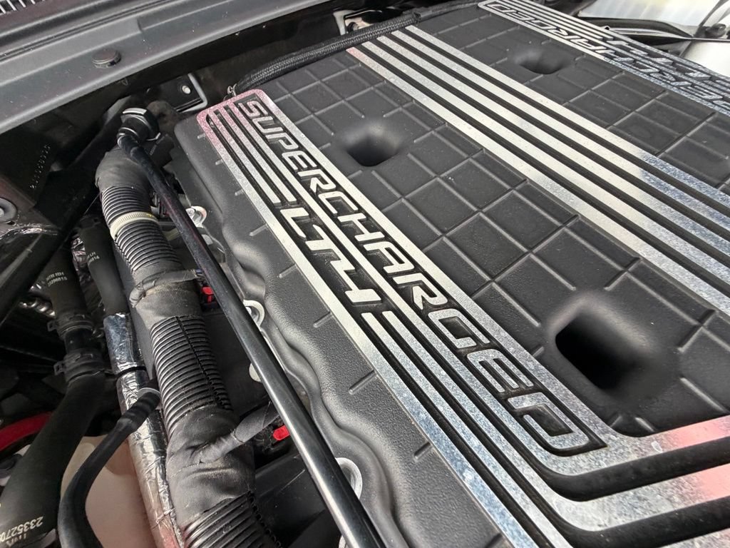 Used 2019 Chevrolet Camaro ZL1 RWD image 7