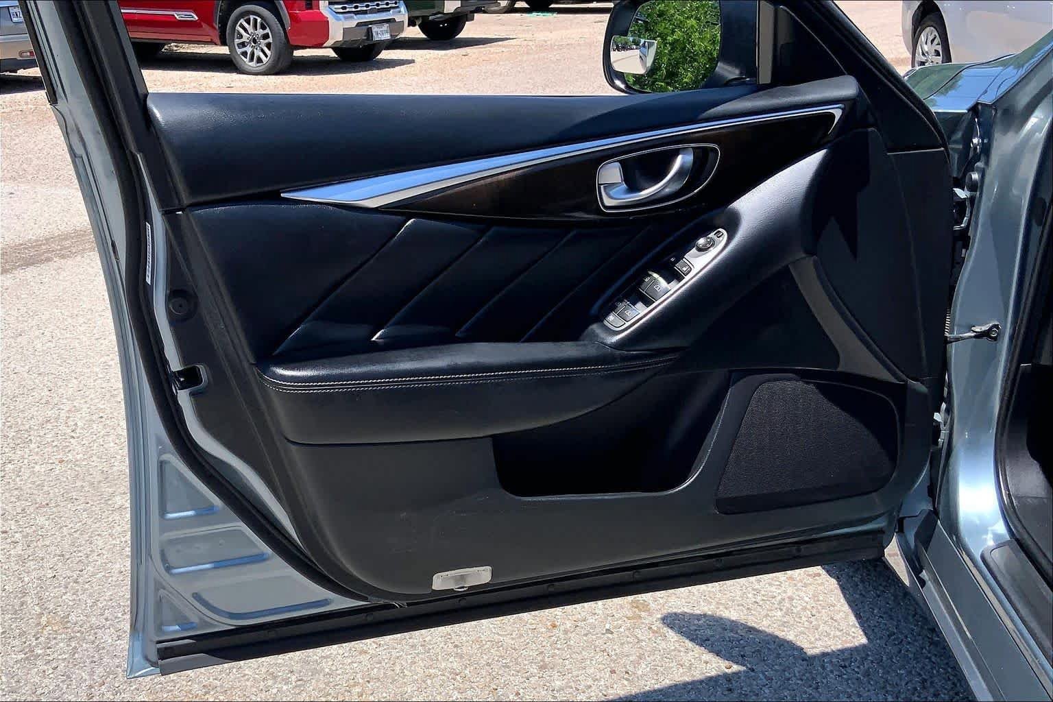 Used 2018 INFINITI Q50 Luxe AWD/4WD image 21