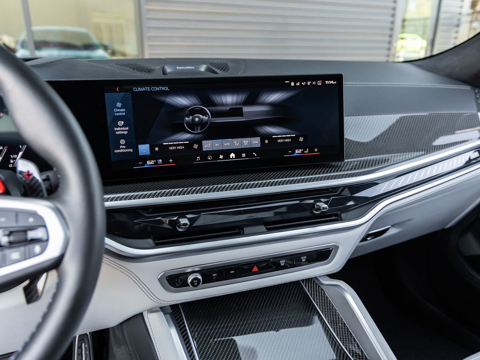 Used 2025 BMW X6 M Competition w/ Executive Package image 32