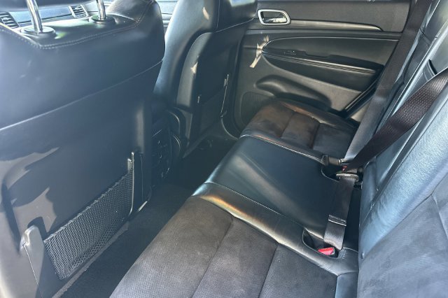 Used 2021 Jeep Grand Cherokee Laredo X RWD image 14