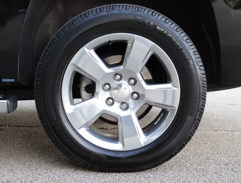 Used 2020 Chevrolet Tahoe LT w/ Luxury Package AWD/4WD image 41