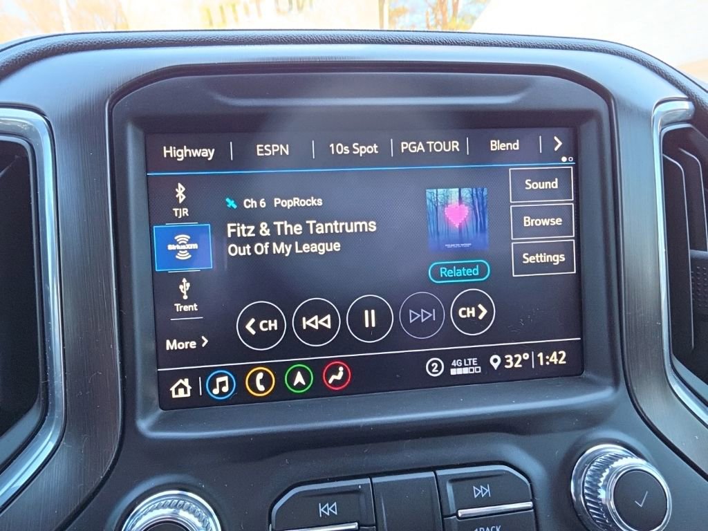 Used 2020 GMC Sierra 2500 AT4 w/ AT4 Premium Package image 17