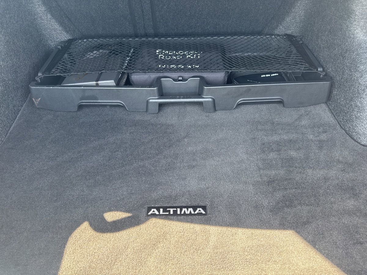 Used 2023 Nissan Altima 2.5 SR w/ SR Premium Package image 47