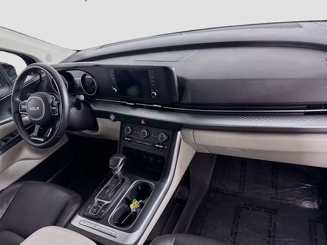 Used 2023 Kia Carnival LX FWD image 29