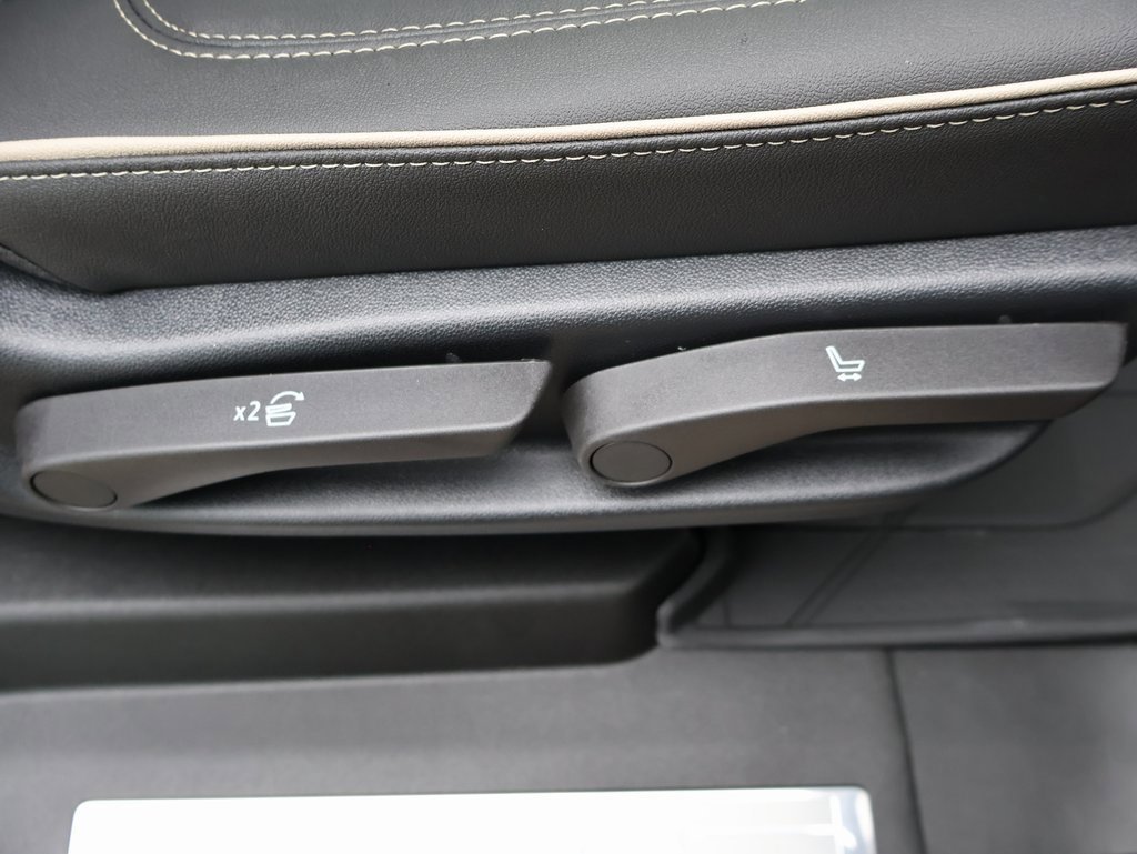 New 2025 Chevrolet Suburban Premier w/ Sun And Tow Package image 42