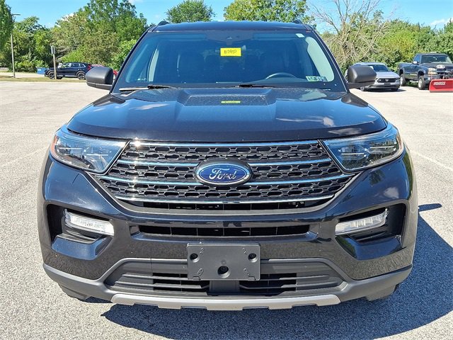Used 2023 Ford Explorer XLT w/ Equipment Group 202A image 7