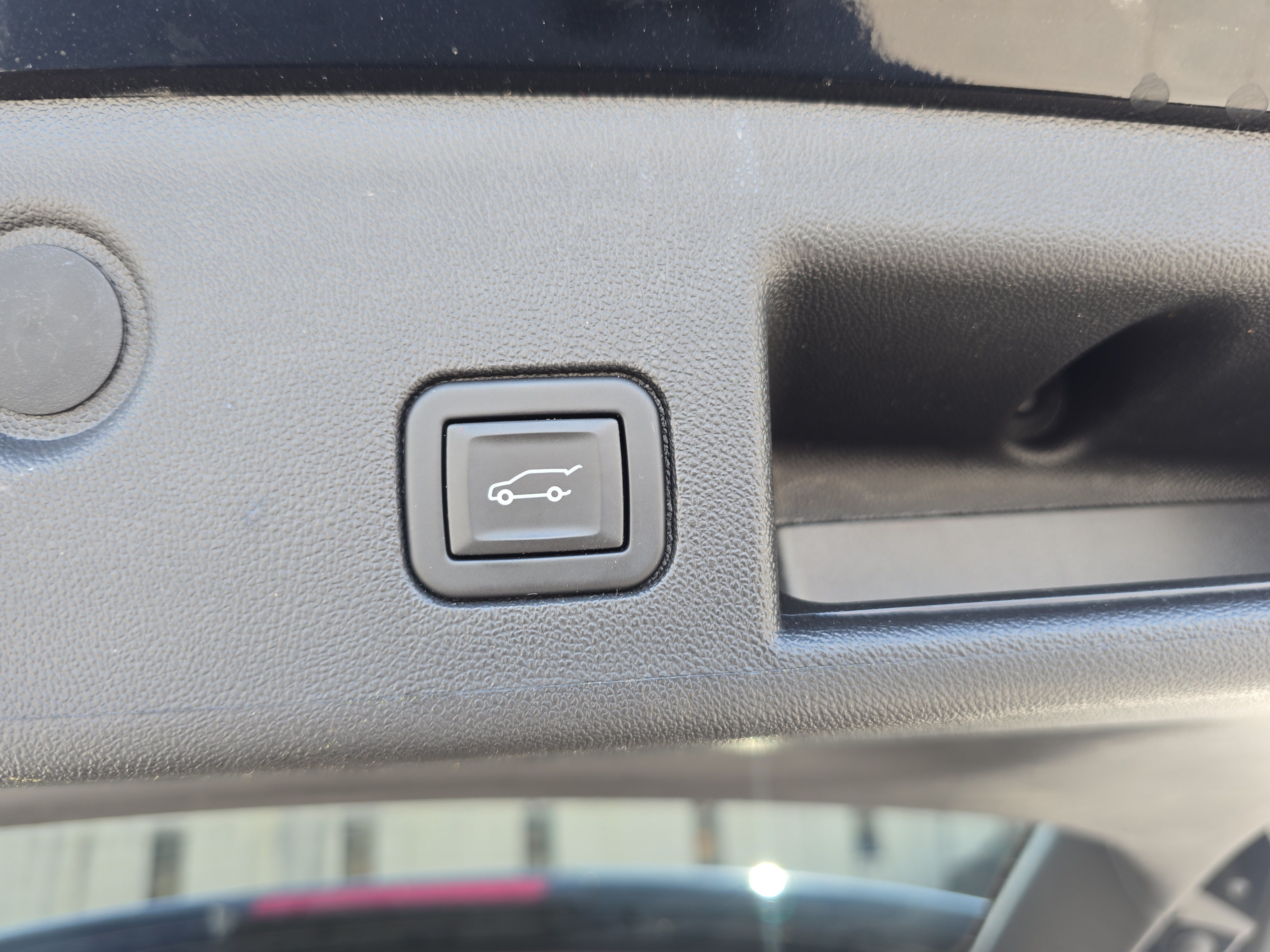 Used 2023 Chevrolet Equinox LT FWD image 14