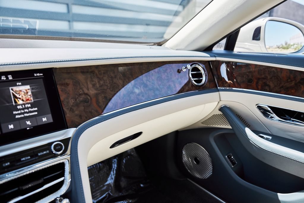 Used 2022 Bentley Flying Spur W12 AWD/4WD image 85