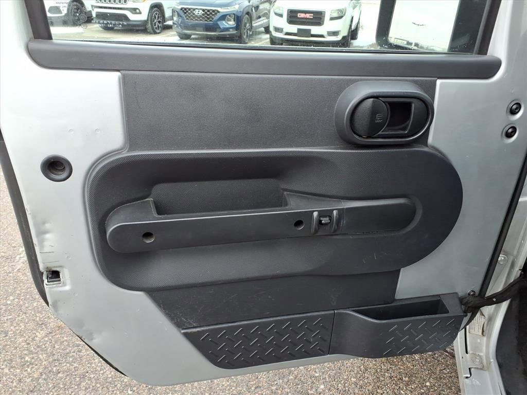 Used 2008 Jeep Wrangler Unlimited Sahara image 14