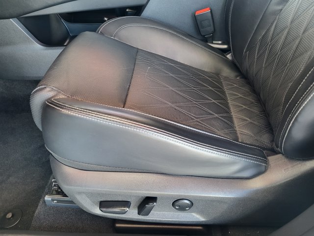 Certified 2023 Nissan Rogue Platinum w/ Platinum Premium Package FWD image 24