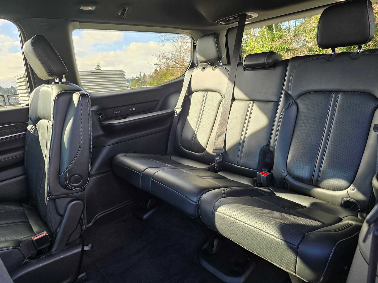 Used 2022 Jeep Wagoneer Series III w/ Flexible Seating Group image 18