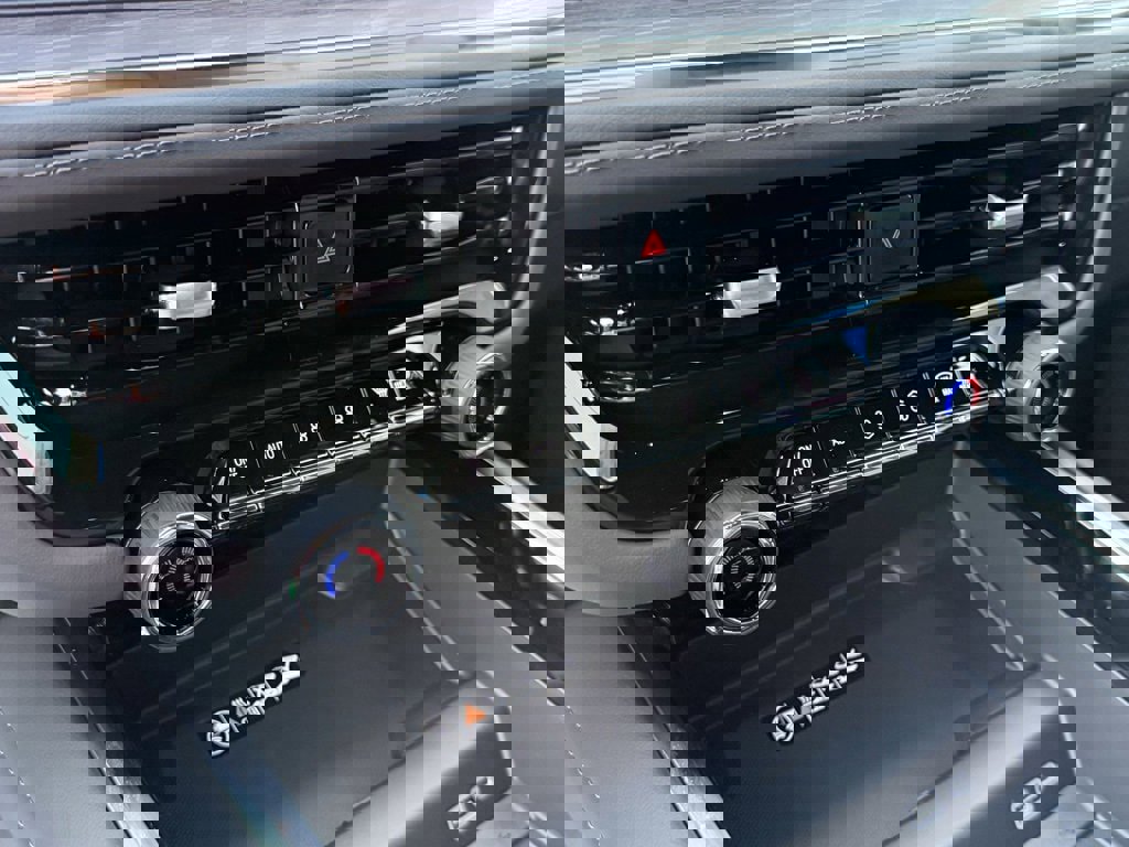 New 2026 Chevrolet Suburban LT w/ LPO, Dark Essentials Package image 24