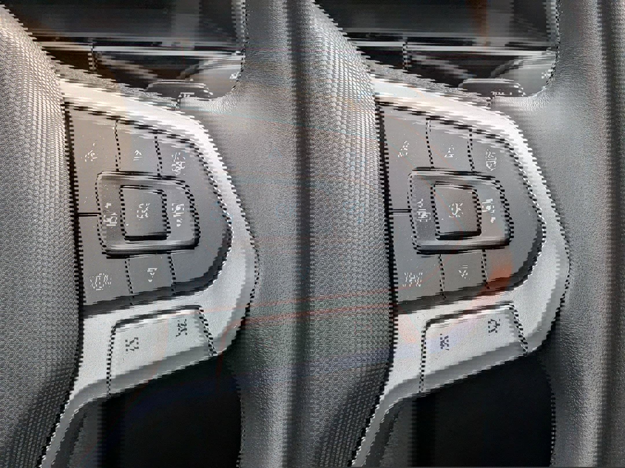 Used 2024 Volkswagen Atlas SEL Premium R-Line image 21