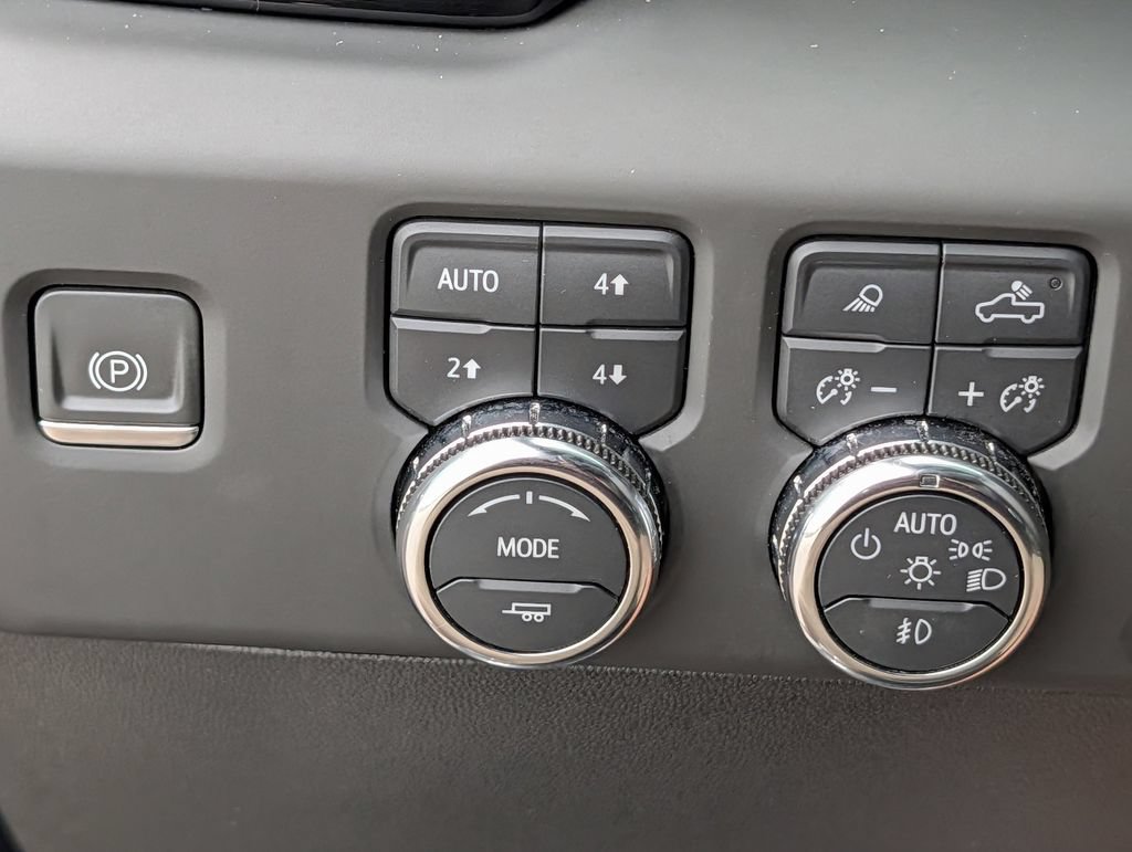 Used 2024 GMC Sierra 2500 AT4X w/ AT4X AEV Edition AWD/4WD image 24