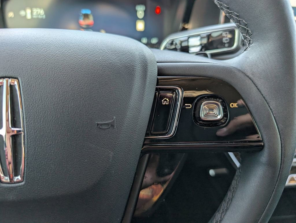 Used 2024 Lincoln Corsair AWD w/ Equipment Group 101A image 28