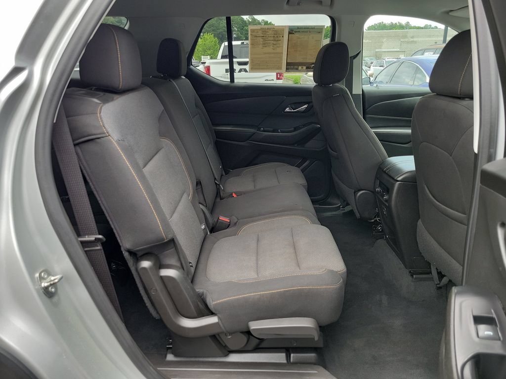 Used 2021 Chevrolet Traverse LS FWD image 34