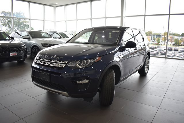 Used 2019 Land Rover Discovery Sport HSE AWD/4WD image 3