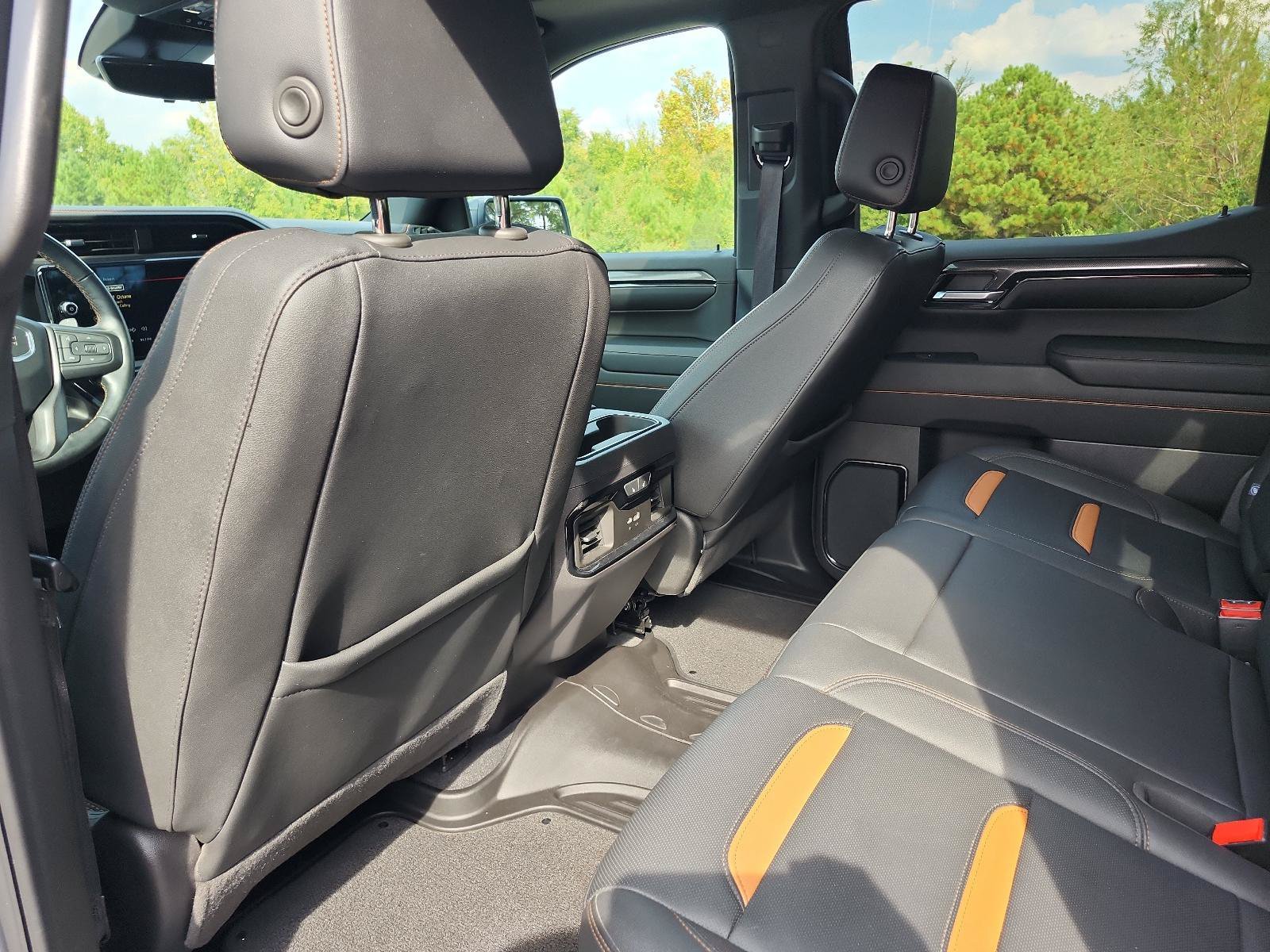 Used 2024 GMC Sierra 1500 AT4 w/ Technology Package AWD/4WD image 16