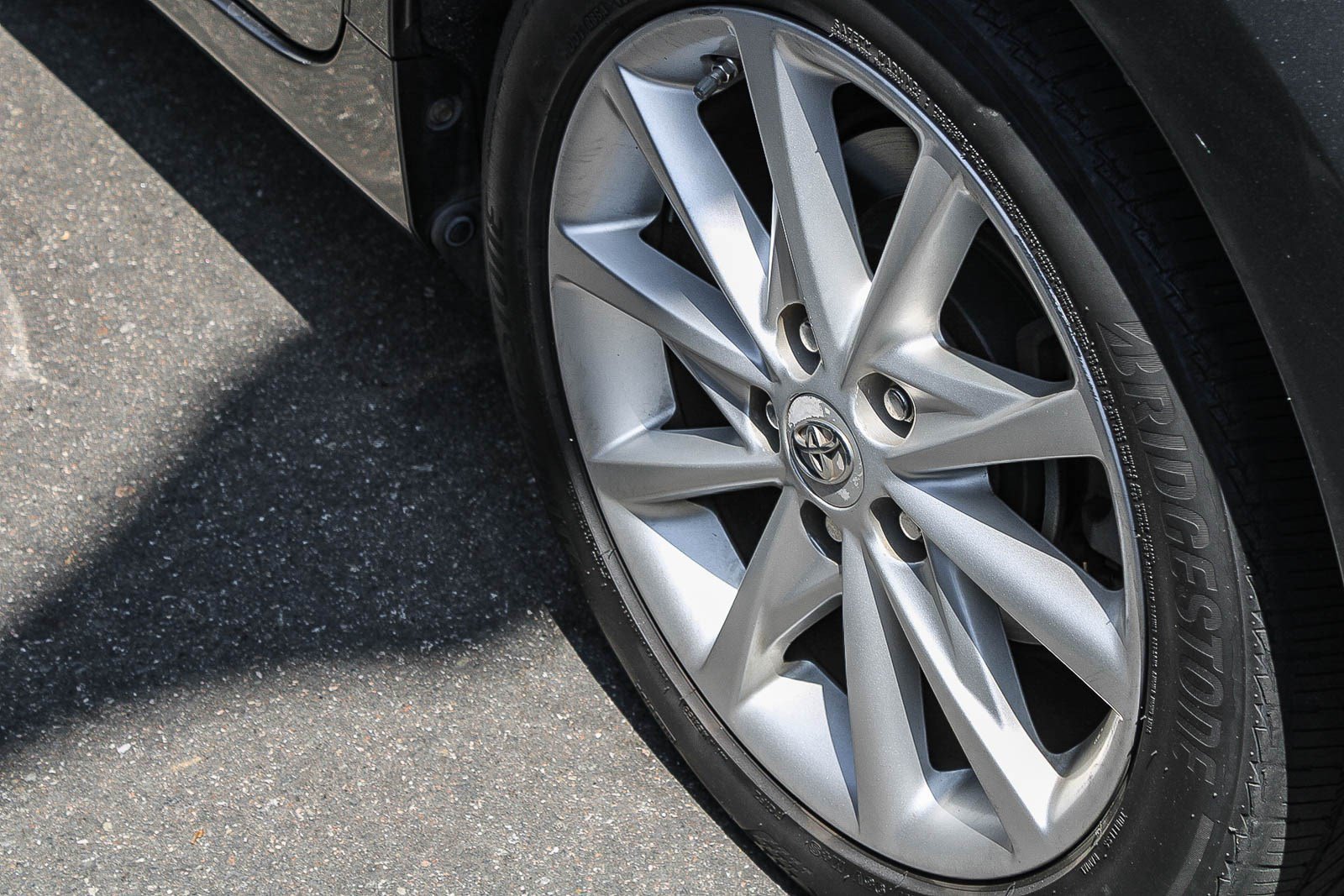 Used 2012 Toyota Prius V Five FWD image 11