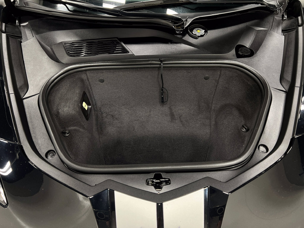 Used 2020 Chevrolet Corvette Stingray Premium Cpe w/ 3LT Preferred Equipment Group RWD image 30