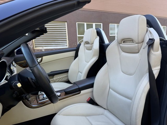 Used 2016 Mercedes-Benz SLK 300 image 24